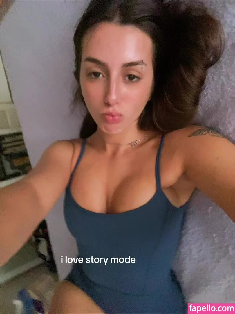 Charly Ashlynn Onlyfans Photo Gallery 