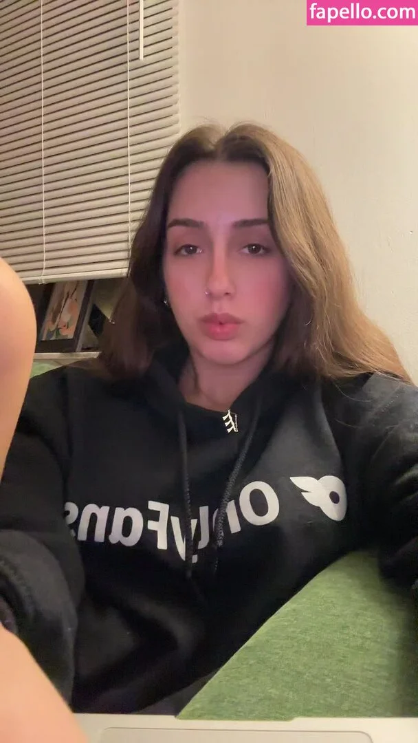 Charly Ashlynn Onlyfans Photo Gallery 