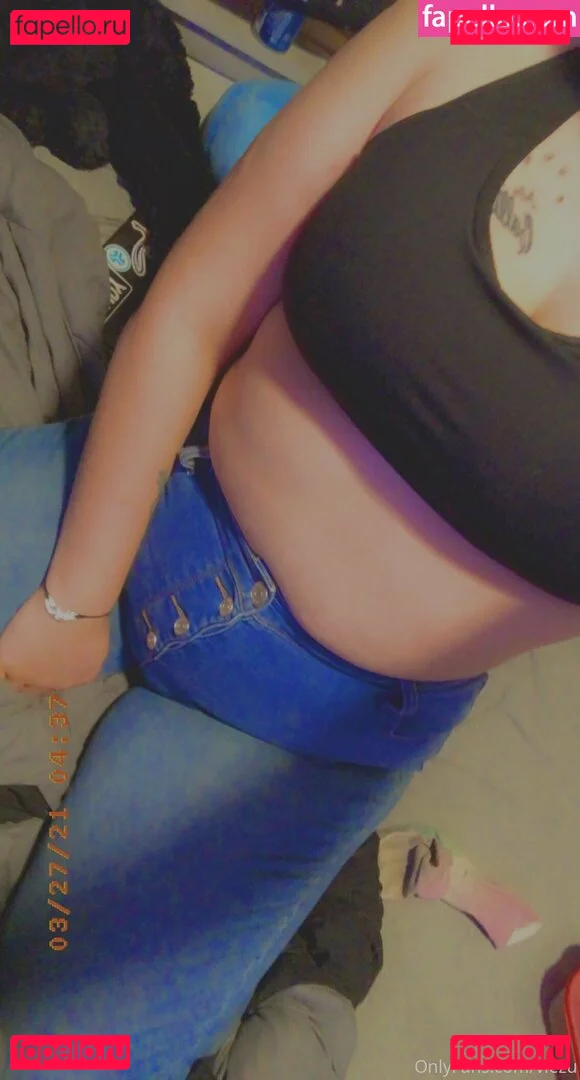 viezu Onlyfans Photo Gallery 