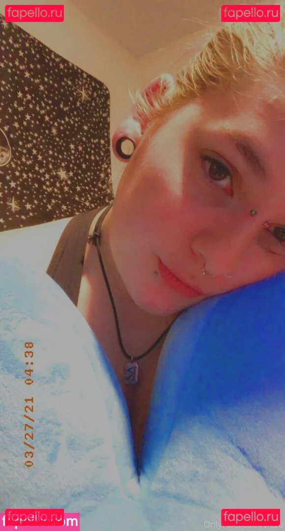 viezu Onlyfans Photo Gallery 