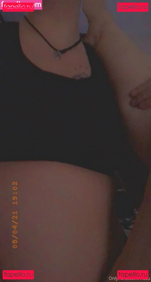 viezu Onlyfans Photo Gallery 