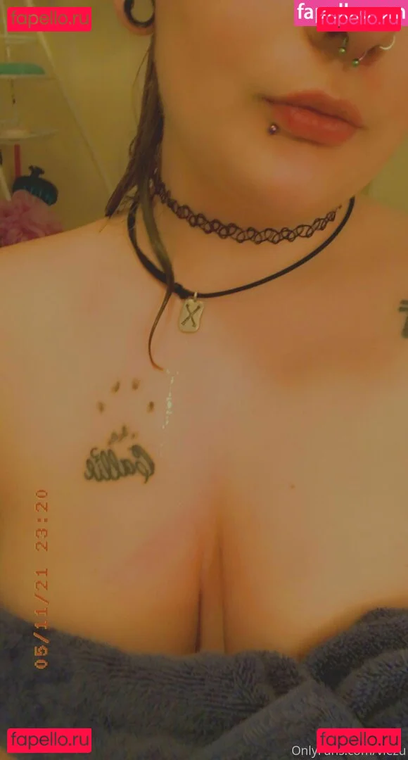 viezu Onlyfans Photo Gallery 