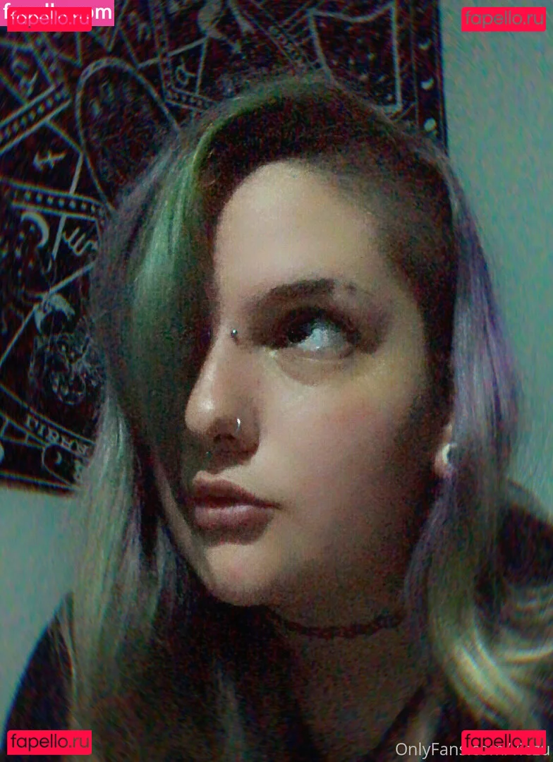 viezu Onlyfans Photo Gallery 