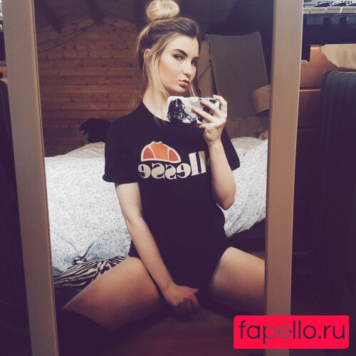 SacredXO Onlyfans Photo Gallery 