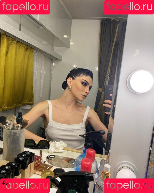 Hazar Erguclu Onlyfans Photo Gallery 