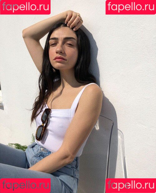 Hazar Erguclu Onlyfans Photo Gallery 