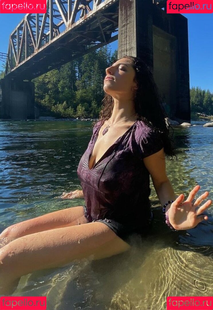 Bella Ossi Onlyfans Photo Gallery 