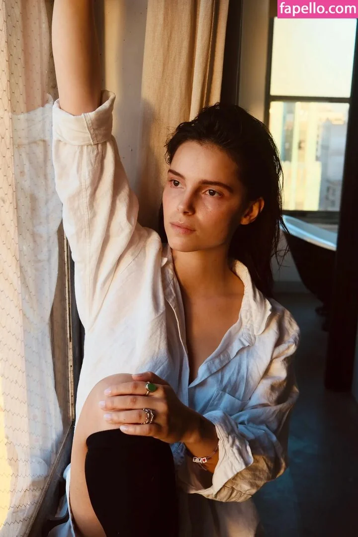 Inde Navarette Onlyfans Photo Gallery 