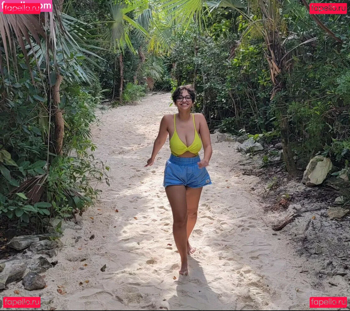 Becca Khalil Onlyfans Photo Gallery 