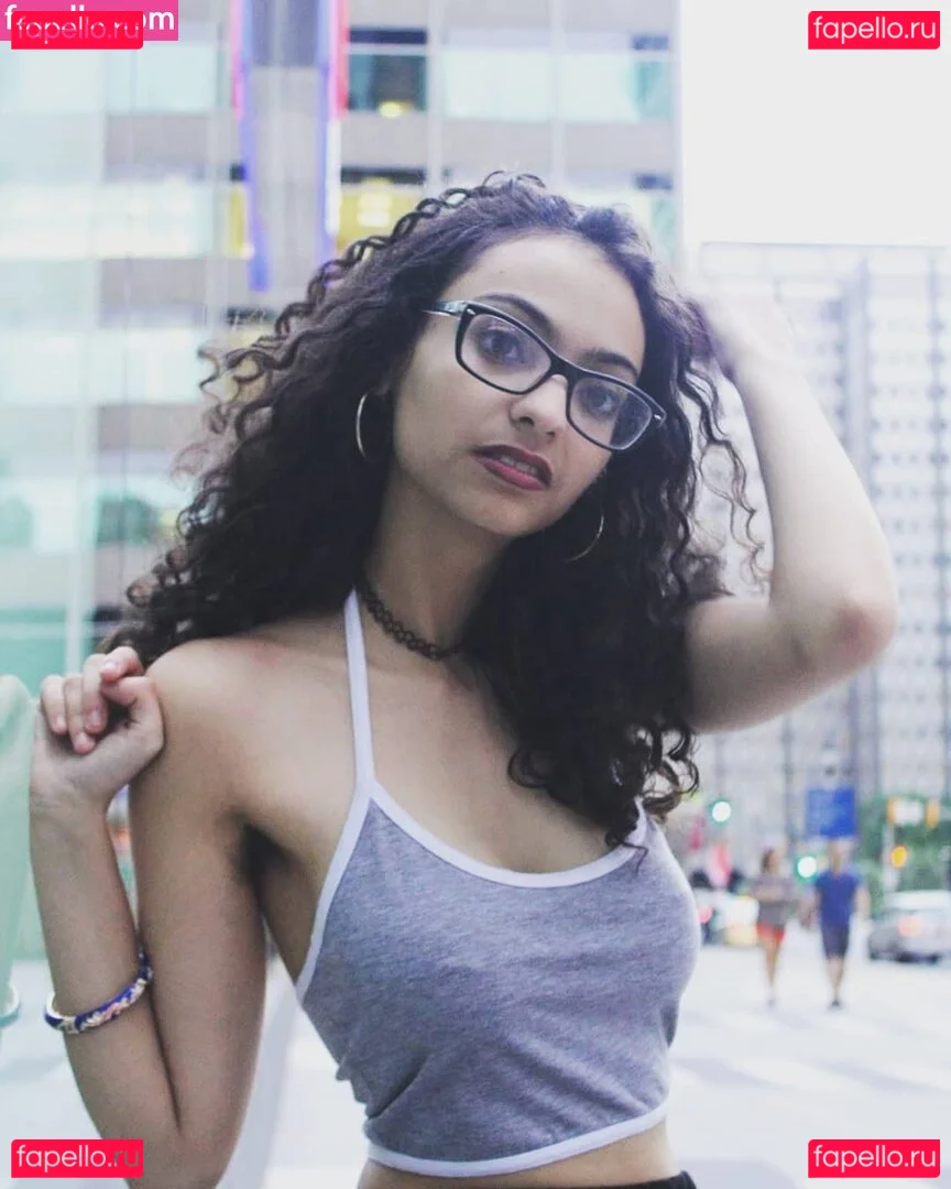 Becca Khalil Onlyfans Photo Gallery 