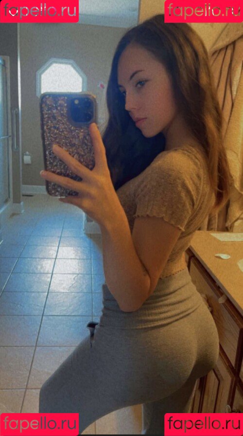 pintsizejen Onlyfans Photo Gallery 