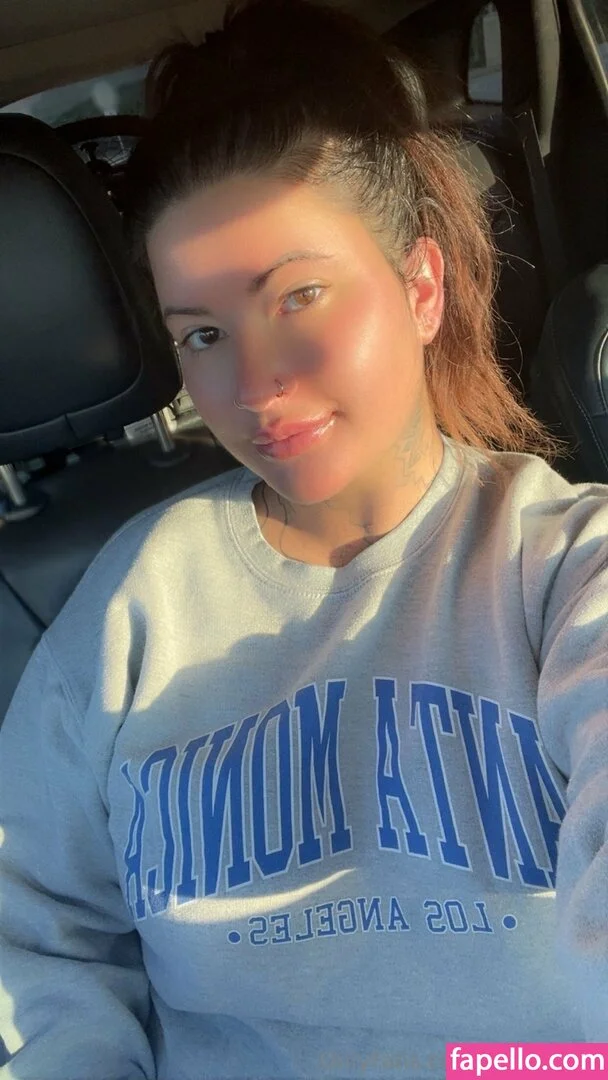 devinebria Onlyfans Photo Gallery 