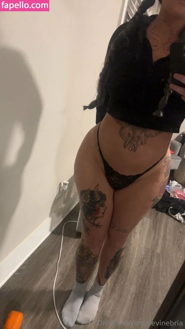 devinebria Onlyfans Photo Gallery 