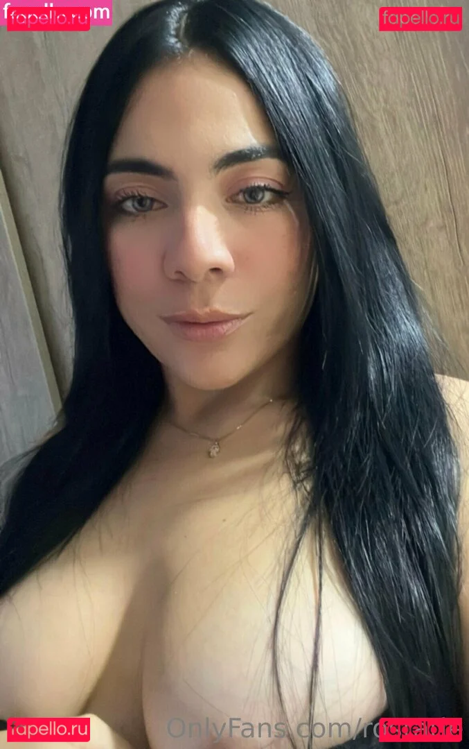 Rostatle Onlyfans Photo Gallery 