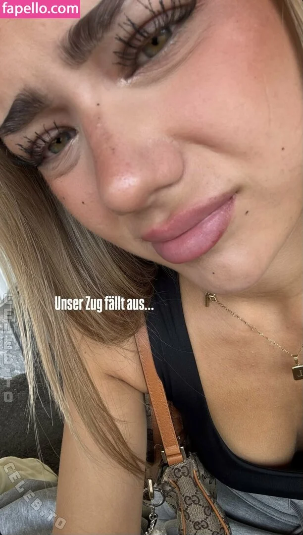 Mthlara Onlyfans Photo Gallery 