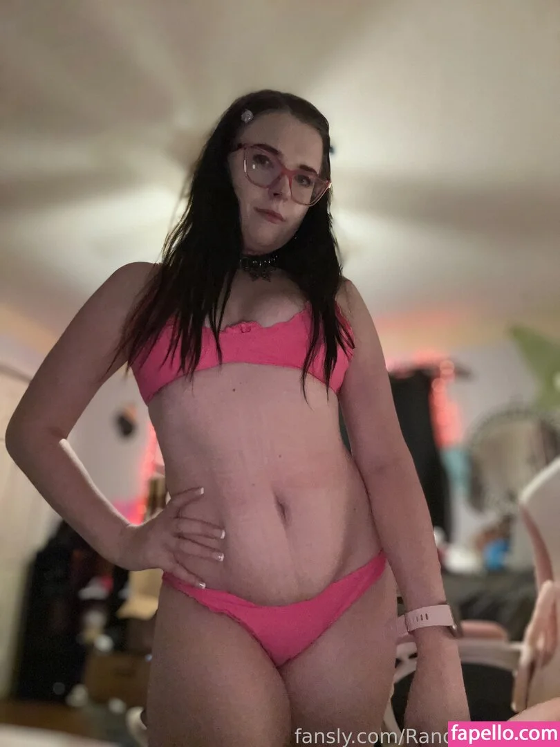 RandomJocelyn Onlyfans Photo Gallery 