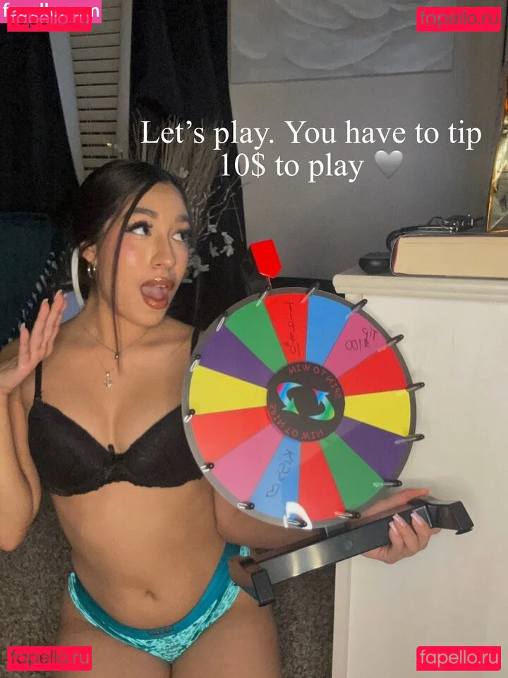 ijustneedee Onlyfans Photo Gallery 