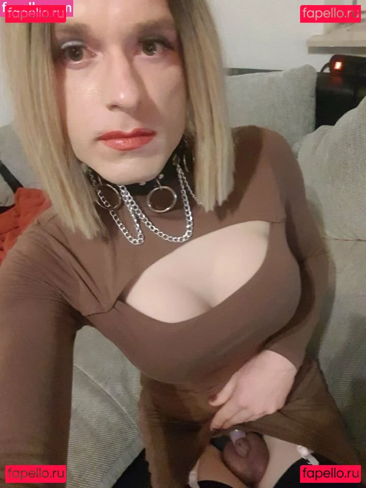 SissyKaya Onlyfans Photo Gallery 