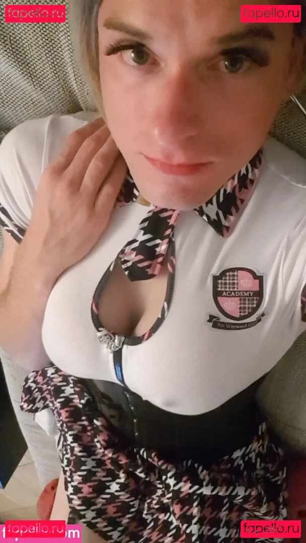 SissyKaya Onlyfans Photo Gallery 