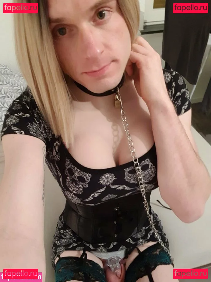 SissyKaya Onlyfans Photo Gallery 