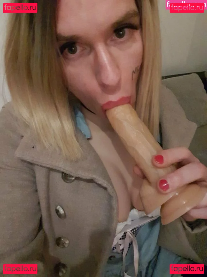 SissyKaya Onlyfans Photo Gallery 