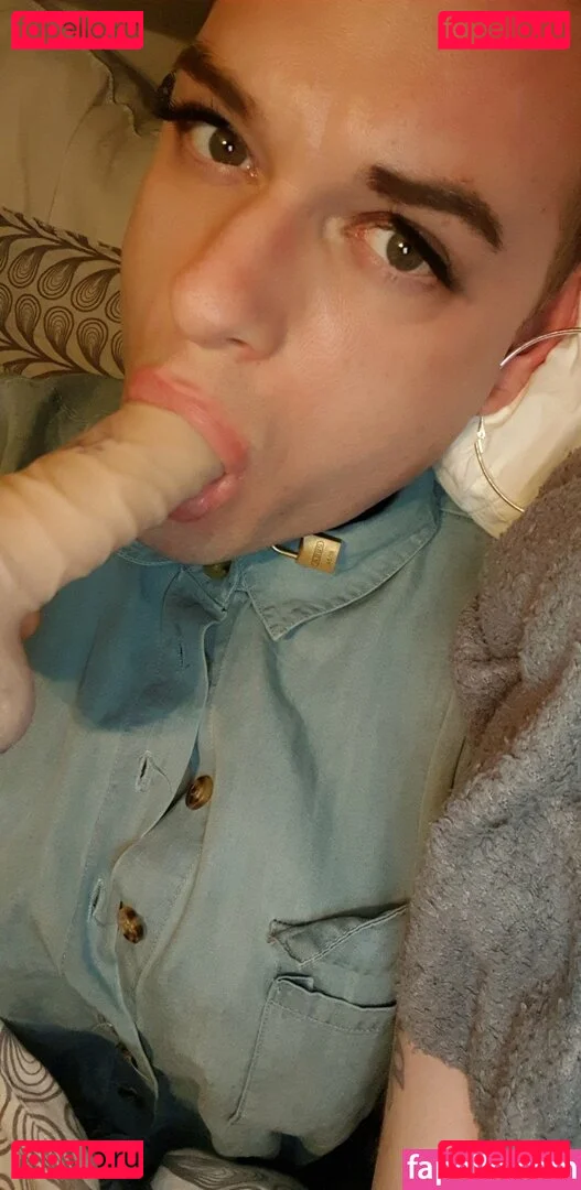 SissyKaya Onlyfans Photo Gallery 