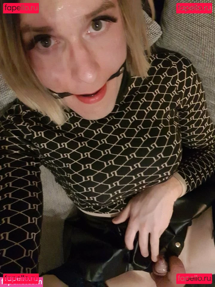 SissyKaya Onlyfans Photo Gallery 