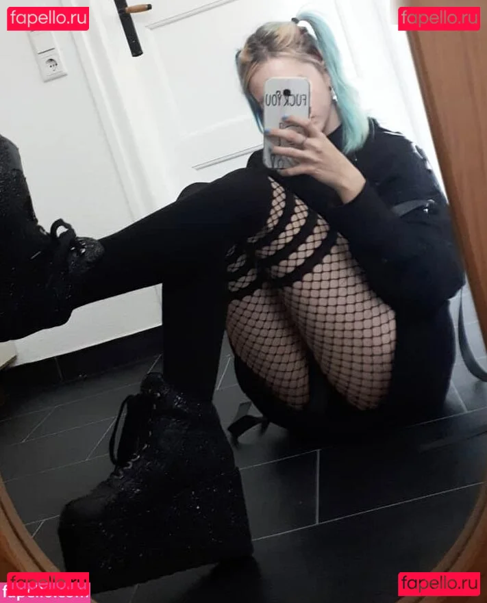 Kira Chanside Onlyfans Photo Gallery 