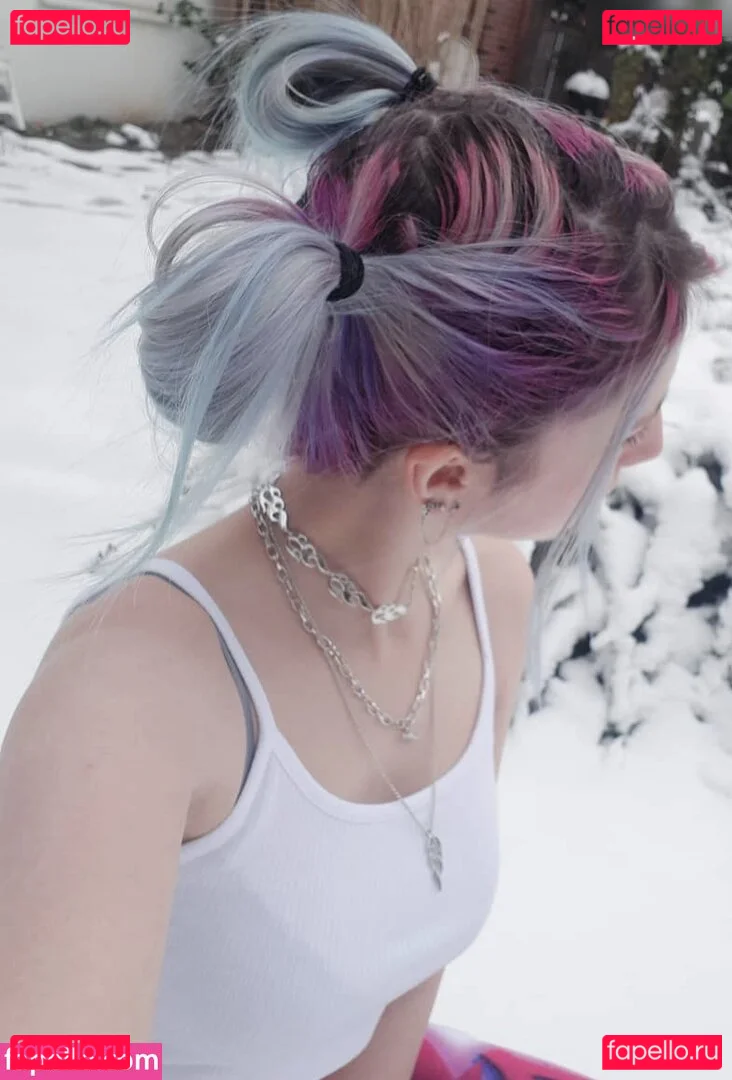 Kira Chanside Onlyfans Photo Gallery 