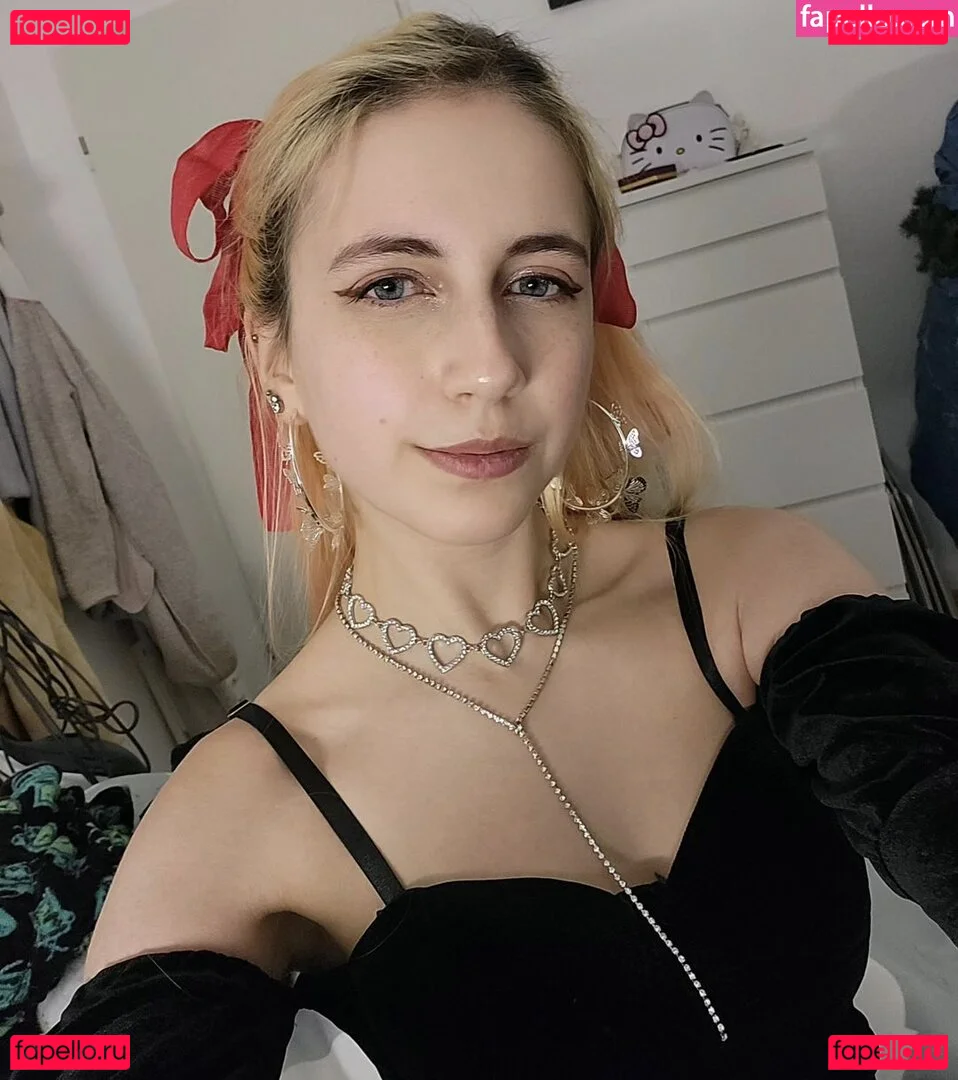 Kira Chanside Onlyfans Photo Gallery 