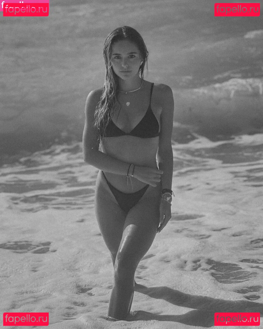 melaniehfl Onlyfans Photo Gallery 