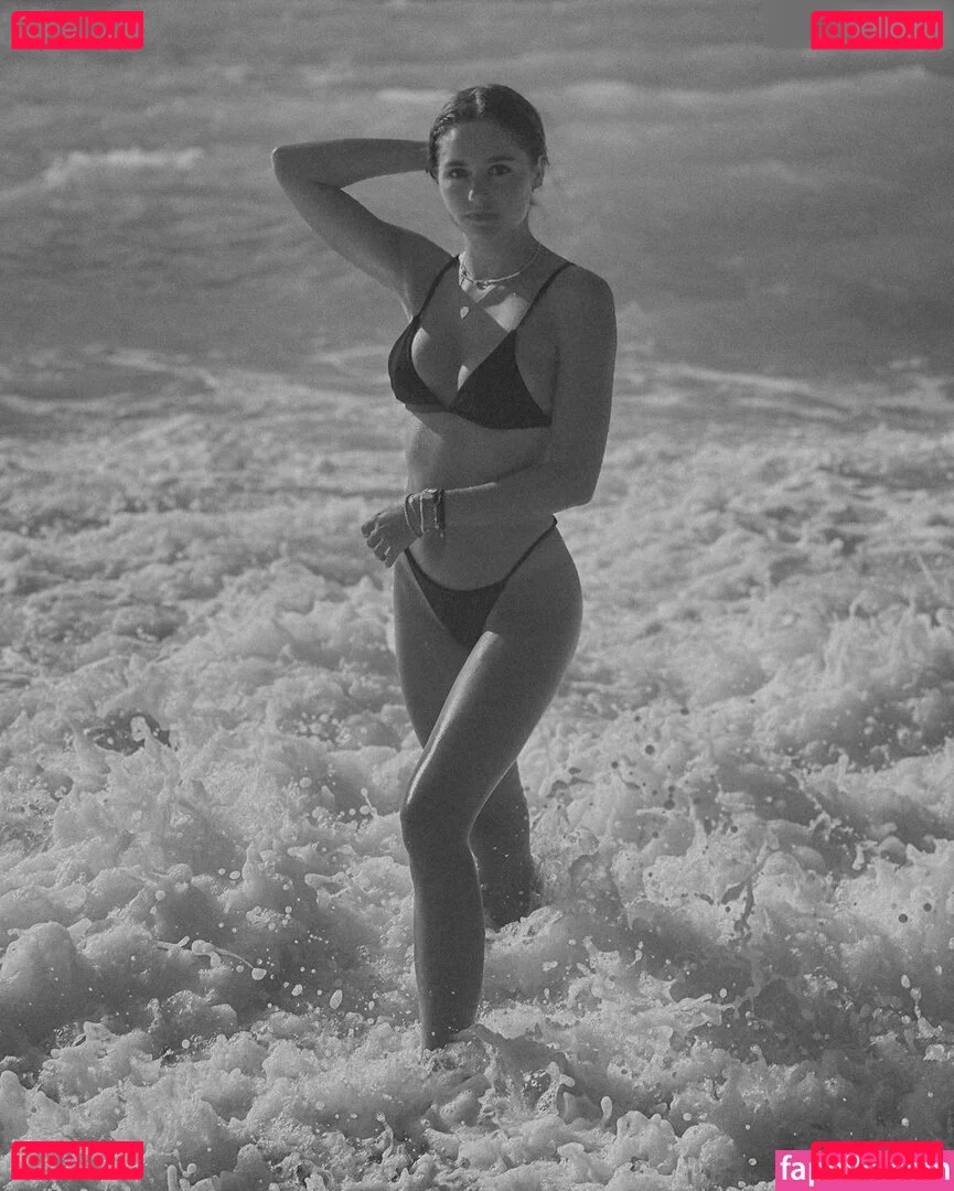 melaniehfl Onlyfans Photo Gallery 