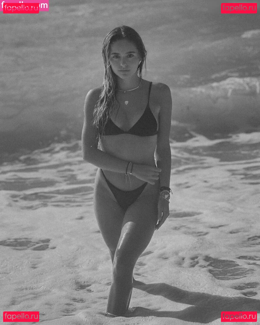 melaniehfl Onlyfans Photo Gallery 