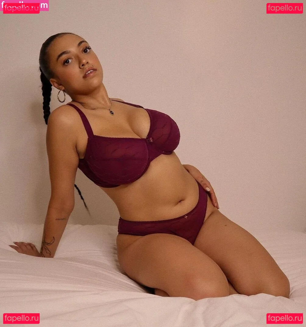 Mahalia Onlyfans Photo Gallery 