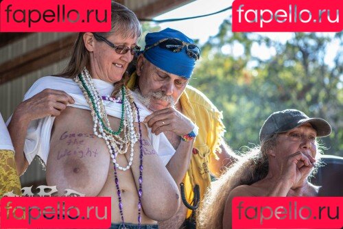 Busty Petra Onlyfans Photo Gallery 