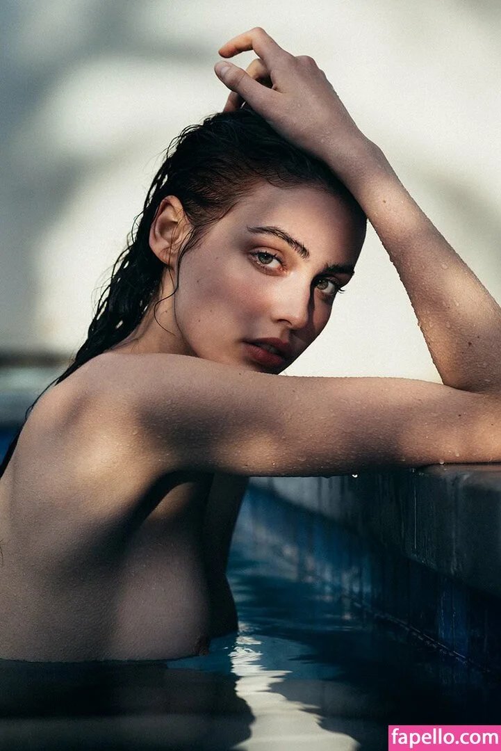 Sera Mann Onlyfans Photo Gallery 