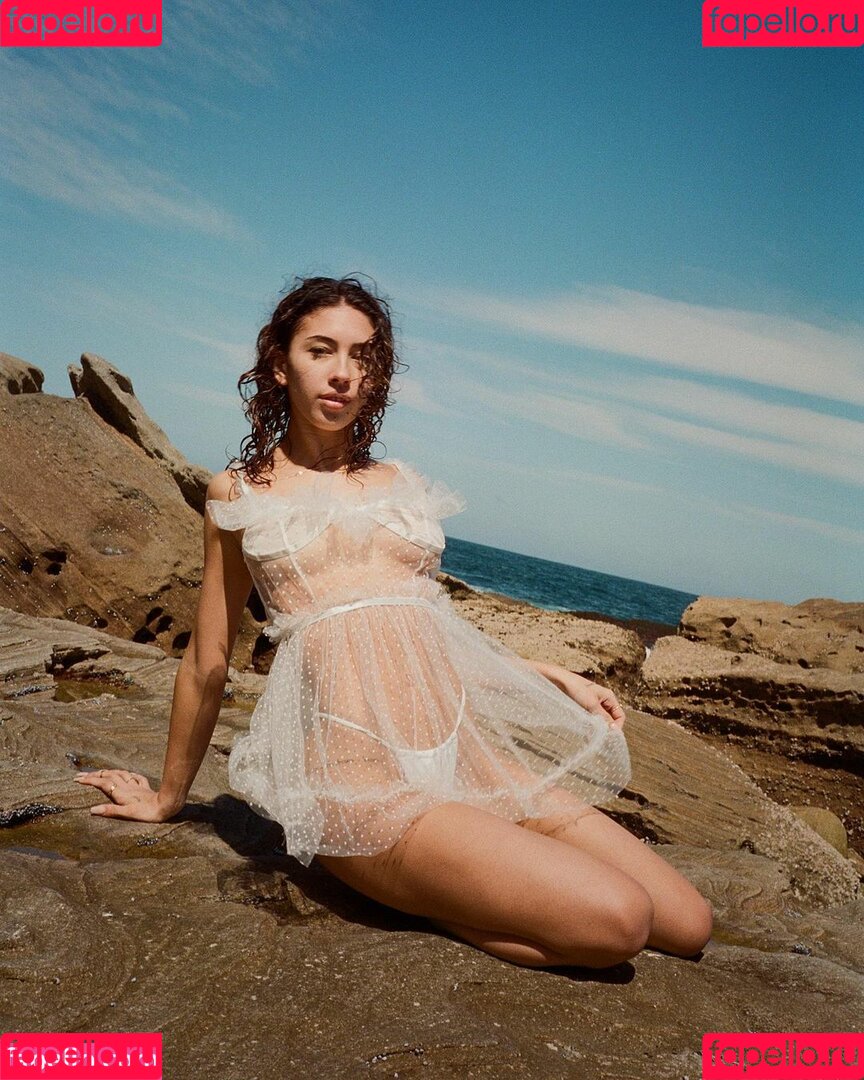 Charlie Joy Onlyfans Photo Gallery 