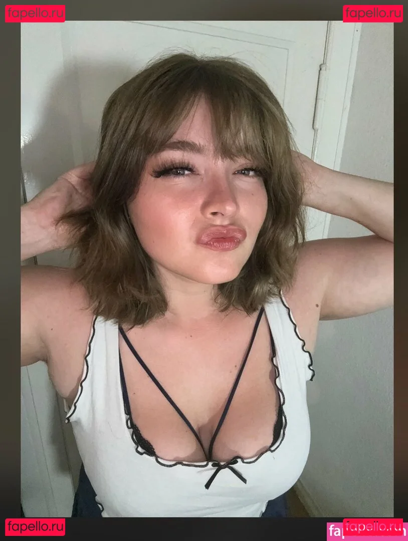 Itsschmolli Onlyfans Photo Gallery 