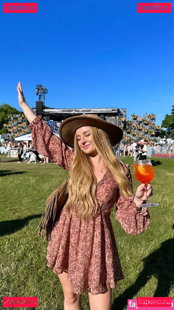 Miss Cherry Onlyfans Photo Gallery 