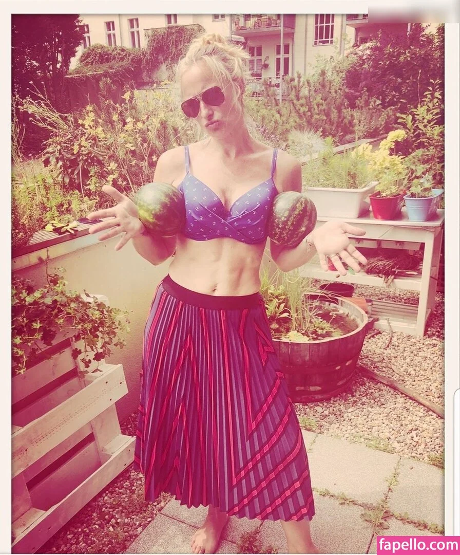 Eva Mona Rodekirchen Onlyfans Photo Gallery 