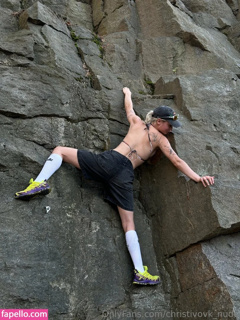 christivovk_nude Onlyfans Photo Gallery 