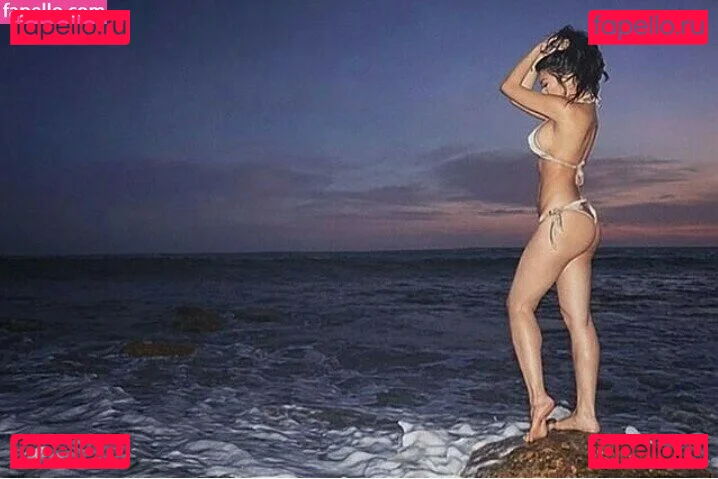 cinnabutton Onlyfans Photo Gallery 