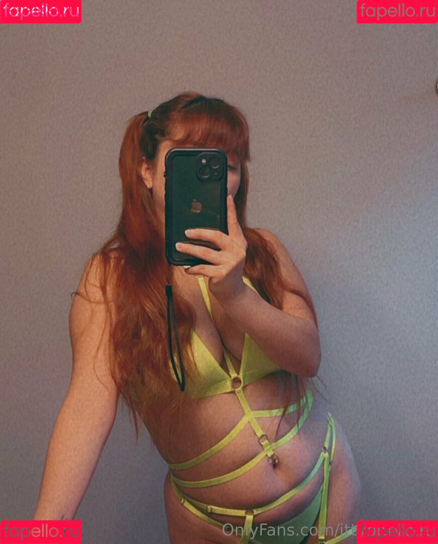 ittybittydee Onlyfans Photo Gallery 