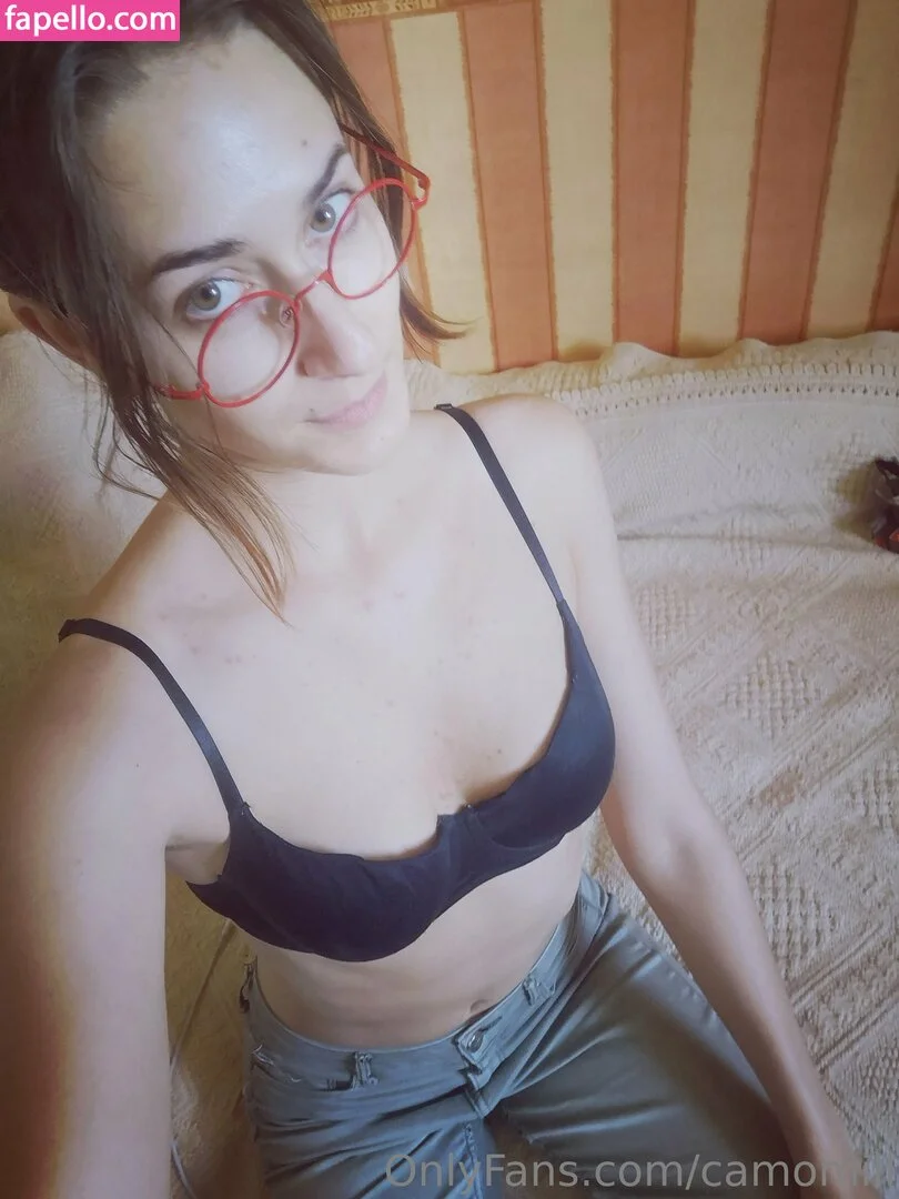 camomilleee Onlyfans Photo Gallery 