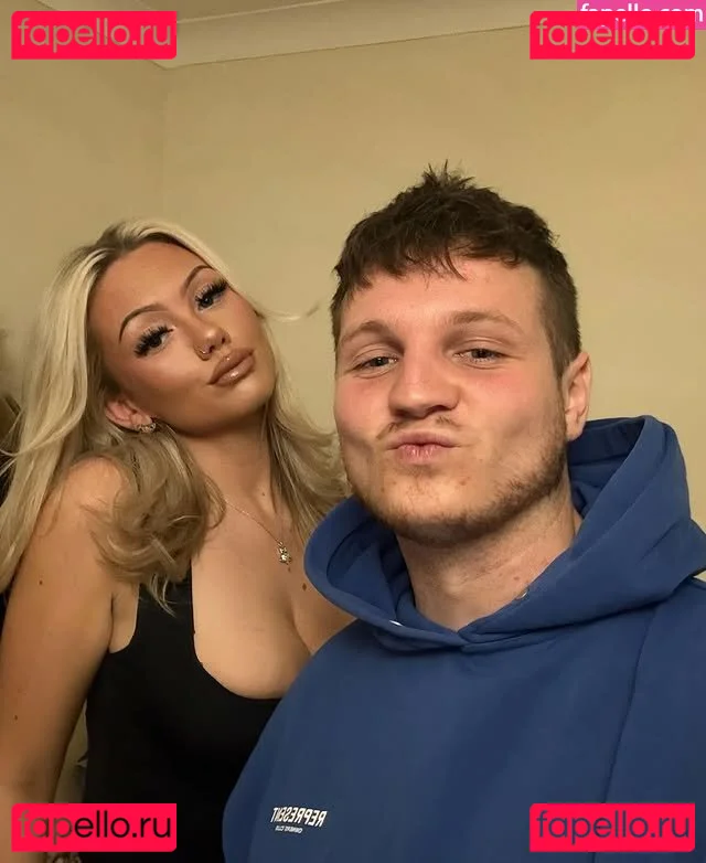 Abi Greasley Onlyfans Photo Gallery 