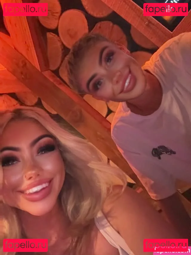 Abi Greasley Onlyfans Photo Gallery 