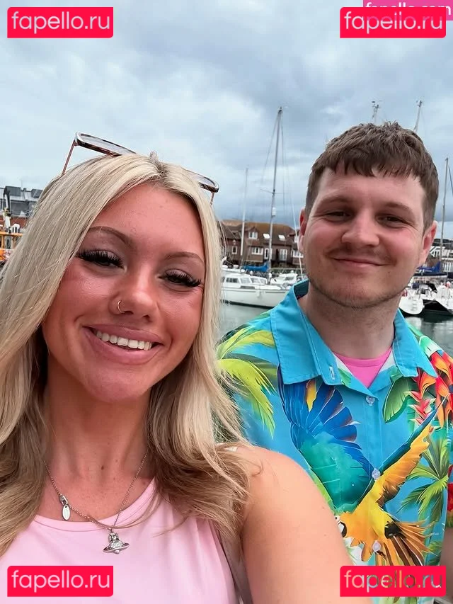 Abi Greasley Onlyfans Photo Gallery 