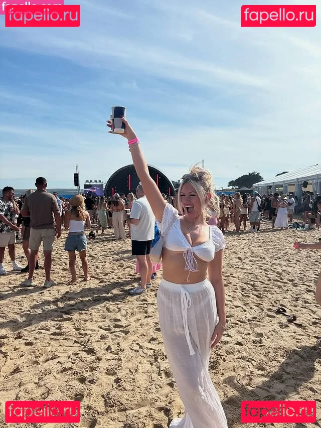 Abi Greasley Onlyfans Photo Gallery 