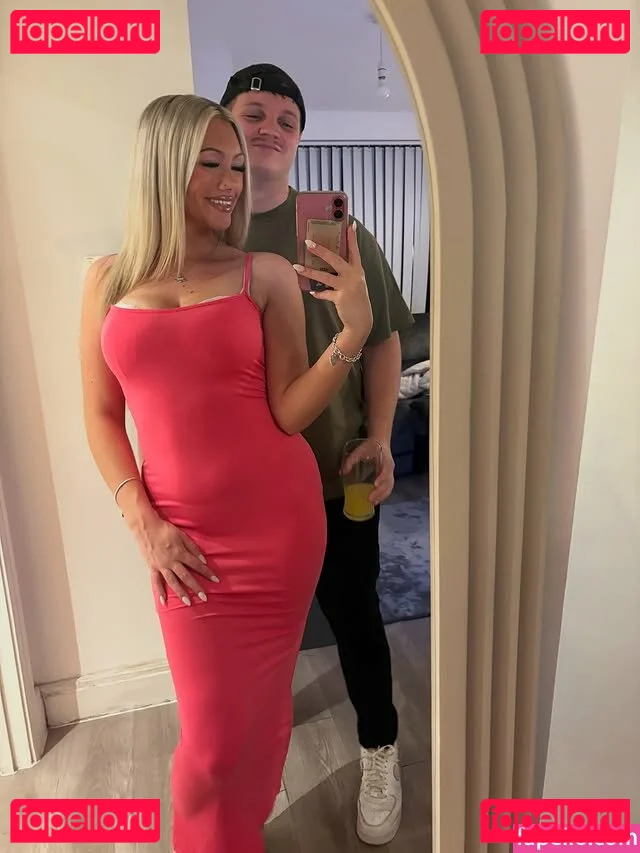 Abi Greasley Onlyfans Photo Gallery 