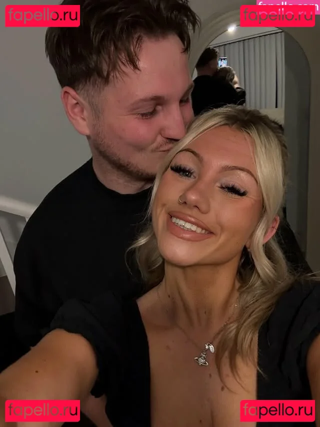 Abi Greasley Onlyfans Photo Gallery 